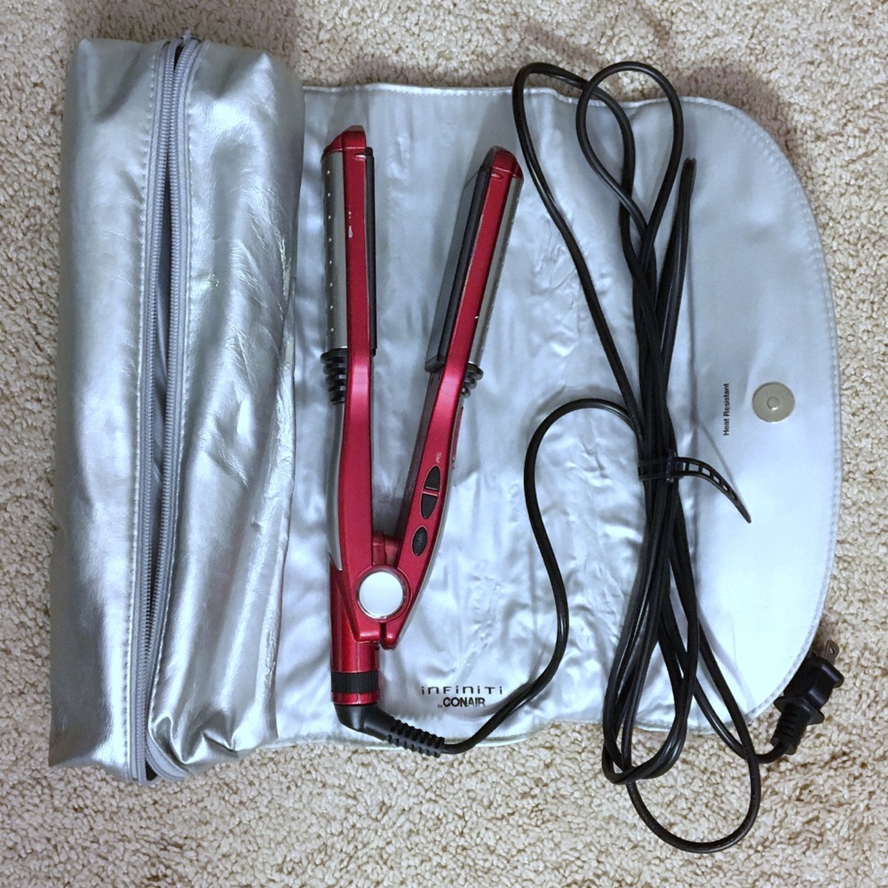 Connie Infiniti straightening iron with heat pad